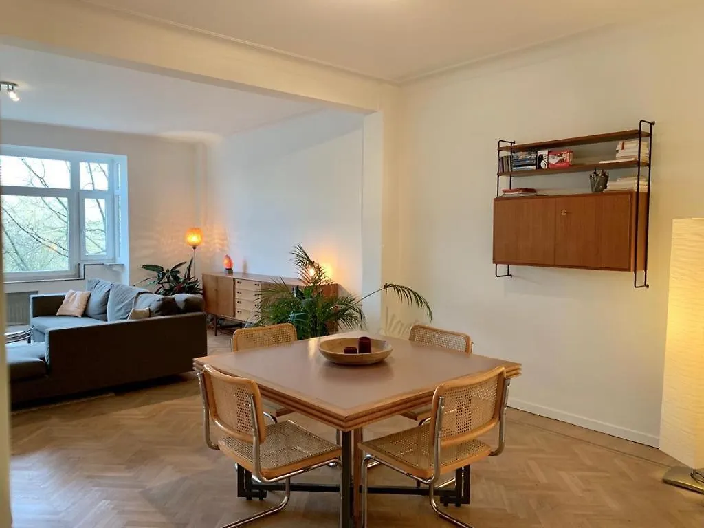 Art Deco Apartment With Park View Anvers