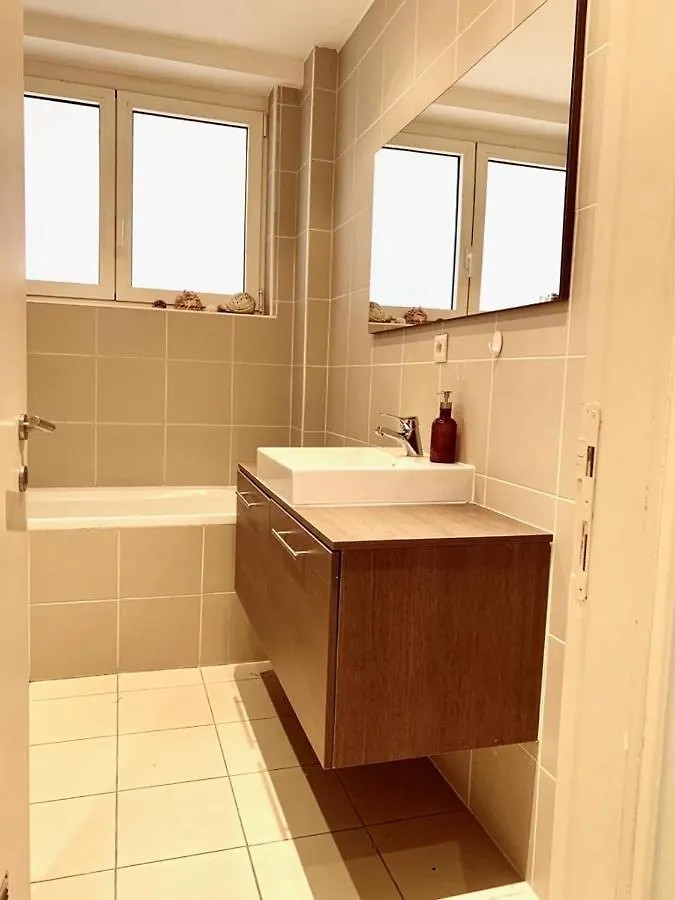Art Deco Apartment With Park View Anvers