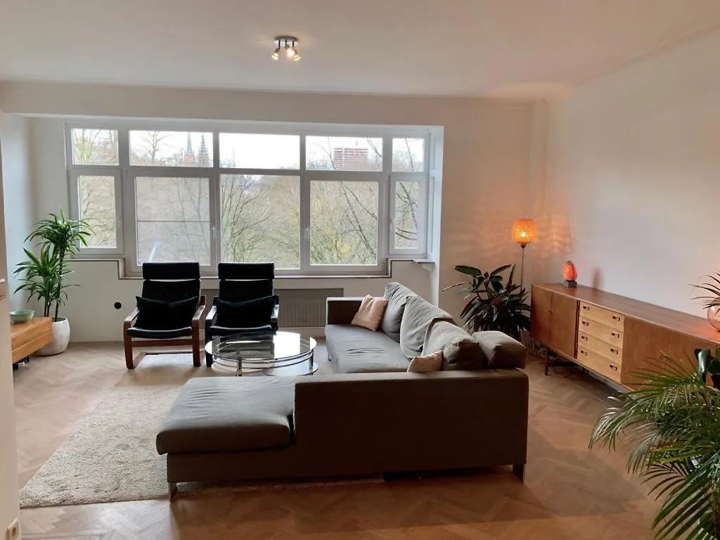 Art Deco Apartment With Park View Anvers